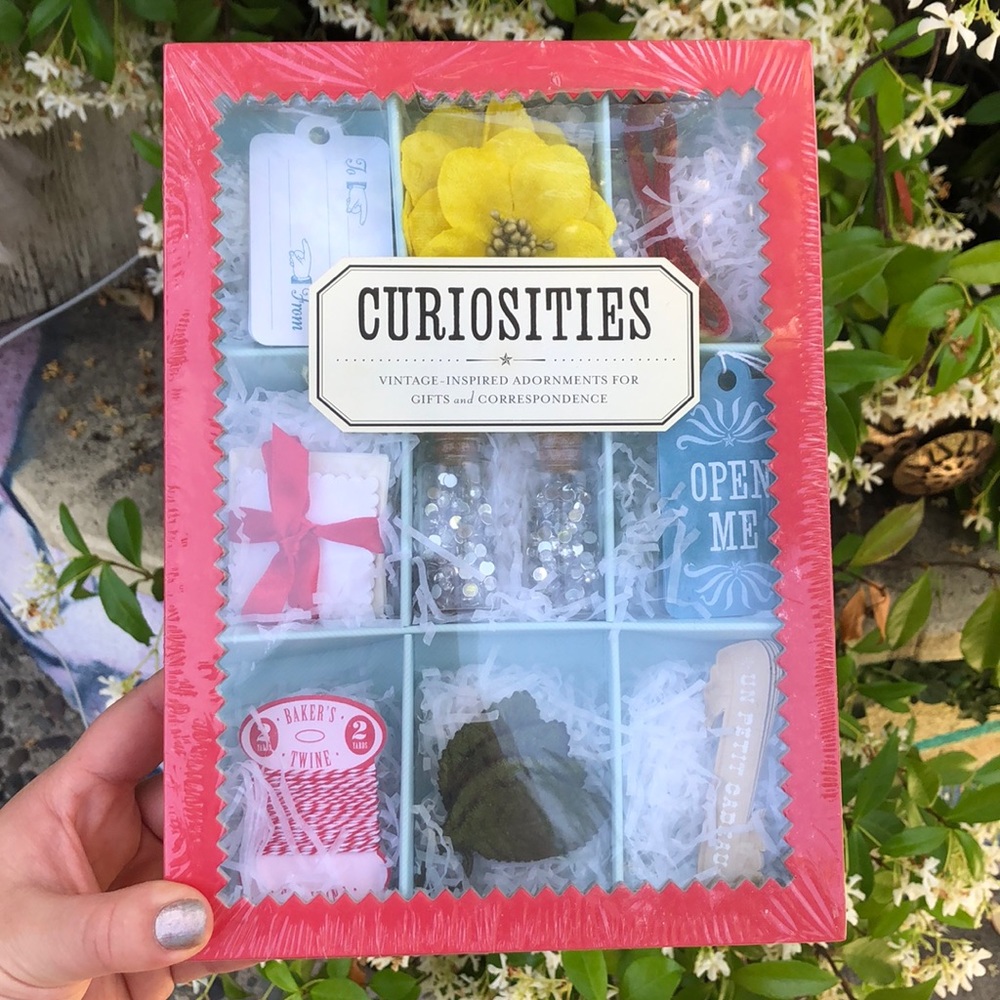 Curiosities gift box 📦 🎁